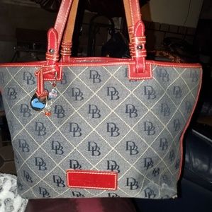 Beautiful Dooney & Bourke Tote